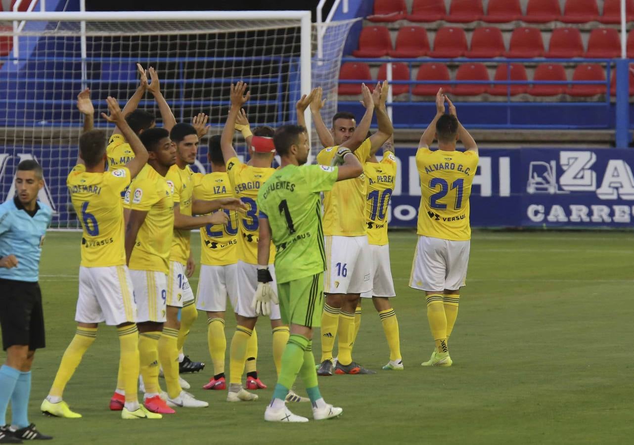 El Cádiz se queda a un paso de celebrar el ascenso que puede producirse la próxima jornada.