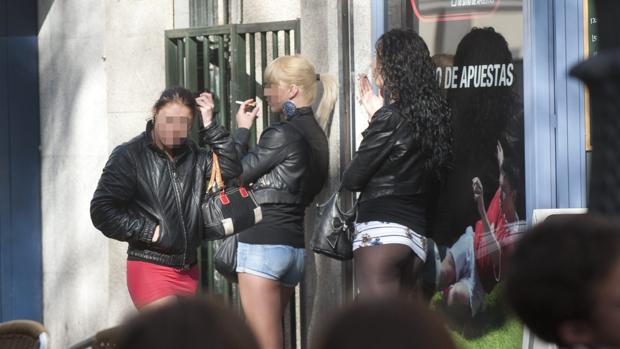 La víctima realizaba servicios sexuales en condiciones insalubres por los que cobraba 10 euros