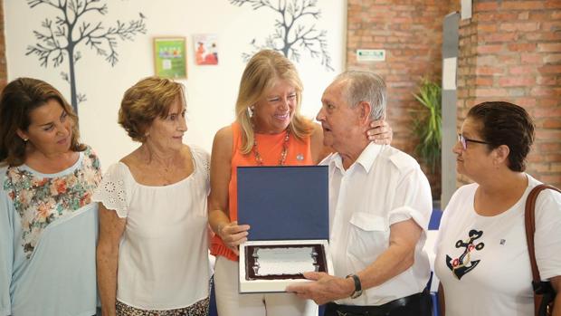 La alcaldesa en el aniversario del centro de personas activas de Marbella