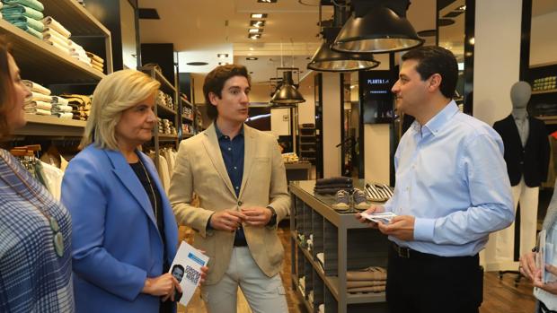 Báñez y Bellido en la tienda Silbon de Cruz Conde