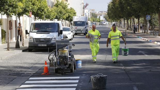 Obras anteriores de ensanchamiento de la zona peatonal en Ronda de Isasa