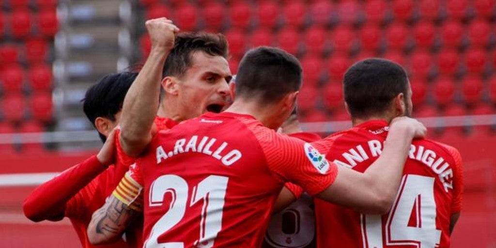 Cádiz CF El Mallorca complica un poco más la permanencia Cádiz CF El Mallorca complica un poco más la permanencia