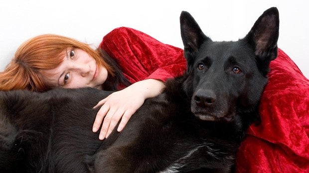 La investigadora Lina Roth y su mascota