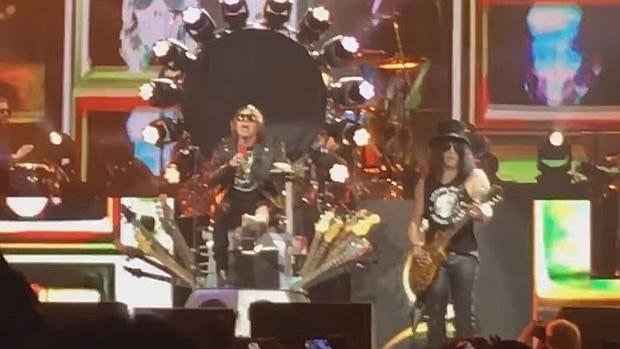Axl Rose en el «trono del rock»