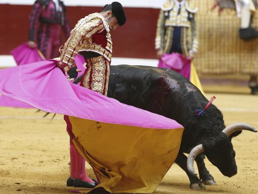 Talavante, en el remate del quite