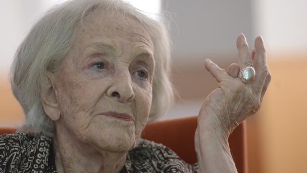 La poeta uruguaya Ida Vitale
