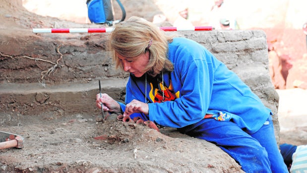La egiptóloga Carmen Pérez Die, directora de la excavación del MAN en Heracleópolis Magna (Egipto)