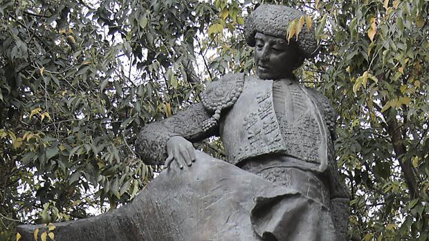 Monumento a Chicuelo en la Alameda
