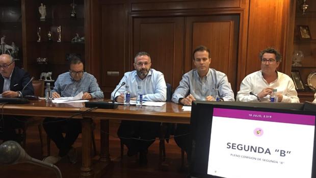 Imagen de la Comisión de Segunda B en la Ciudad del Fútbol de Las Rozas