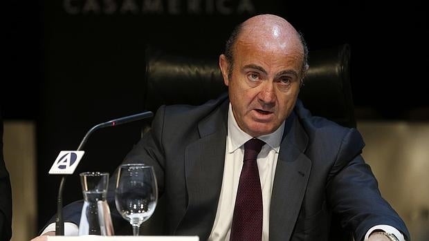 Guindos sostiene que España mantiene su ritmo de crecimiento