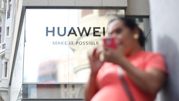 Panasonic suministra a Huawei componentes para sus teléfonos móviles