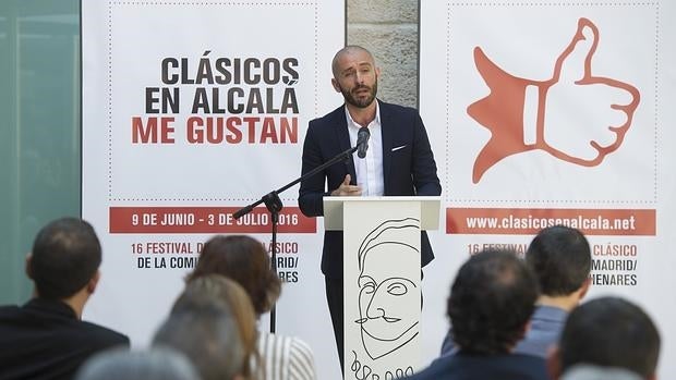 Jaime de los Santos, director de Promoción Cultural, en el acto de presentación del festival