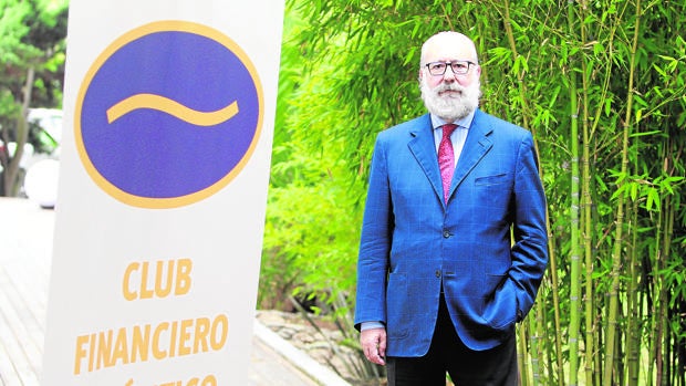 Gómez-Ulla, en la sede del Club Financiero Atlántico