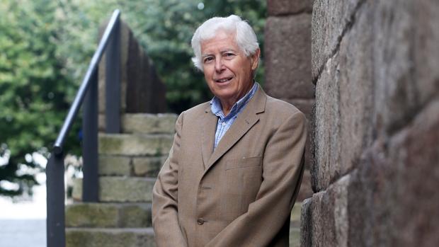 El presidente de la Real Academia de Doctores, Antonio Bascones, retratado por ABC tras la entrevista