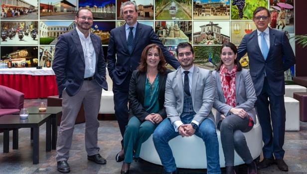 Los seis participantes del Foro, en el Hotel Enara de Valladolid