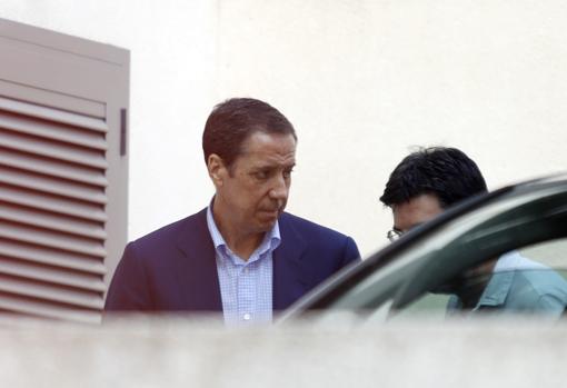 Una de las últimas apariciones públicas de Zaplana, en un registro de su casa en Benidorm en 2018