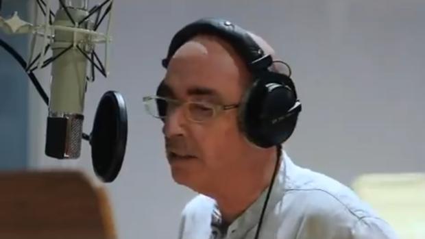 El cantante Lluís Llach, en un momento del vídeo de la ANC