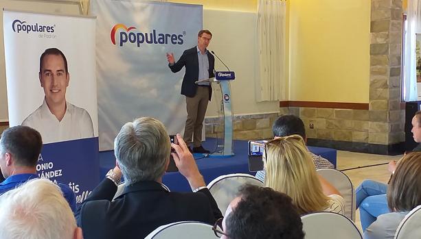 Alberto Núñez Feijóo en el acto electoral celebrado en Padrón