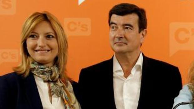 Cristina Gabarda y Fernando Giner, en un acto de presentación de candidatos de Ciudadanos