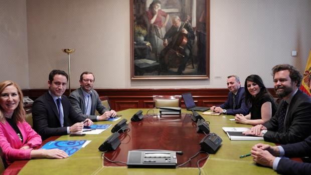 Reunión del PP y Vox en el Congreso de los Diputados