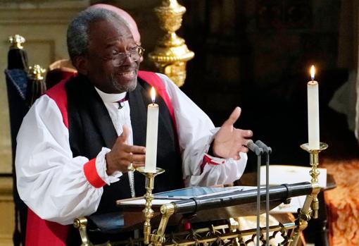 El reverendo afroamericano Michael Curry