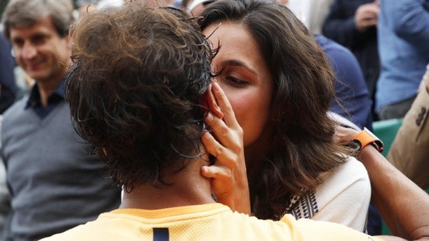 Xisca Perelló besa a Rafa Nadal tras un partido