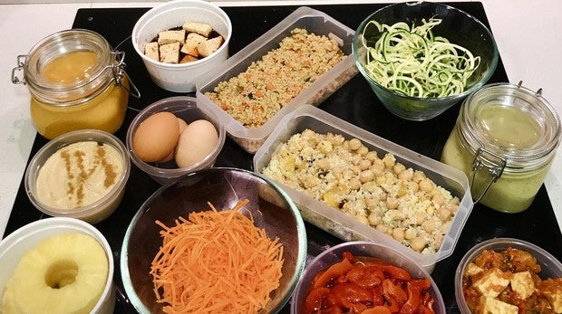 Un ejemplo de «batch cooking» o cocinar un día para comer el resto de la semana.