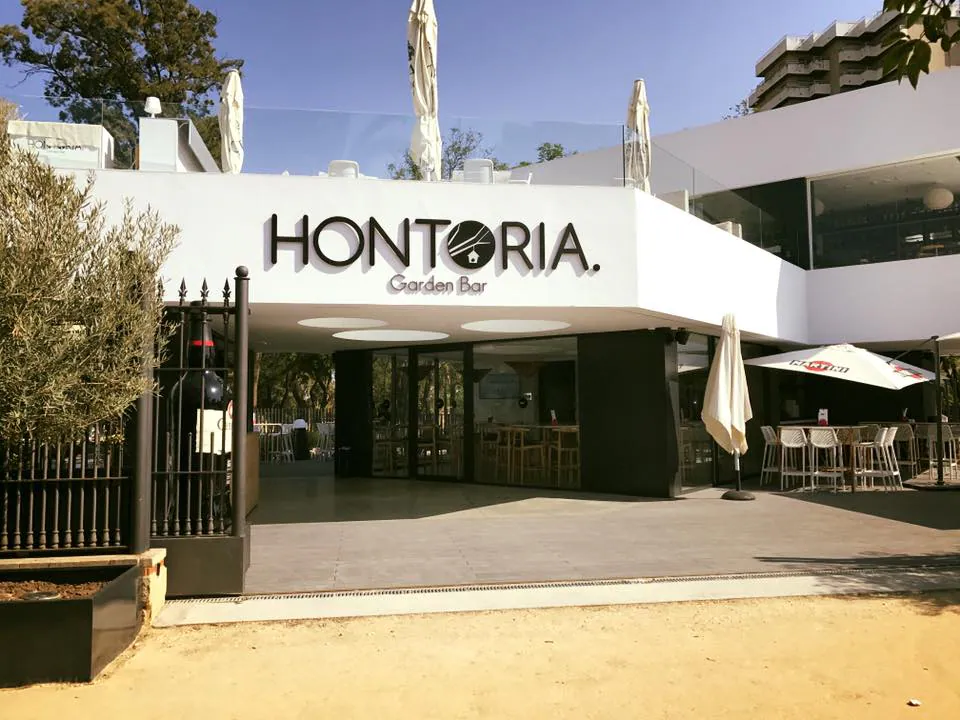 Hontoria Garden Bar