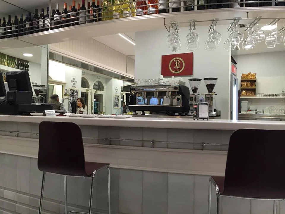 Bolonia es una nueva cafetería cervecería frente al Instituto Hidrográfico. | G.C.