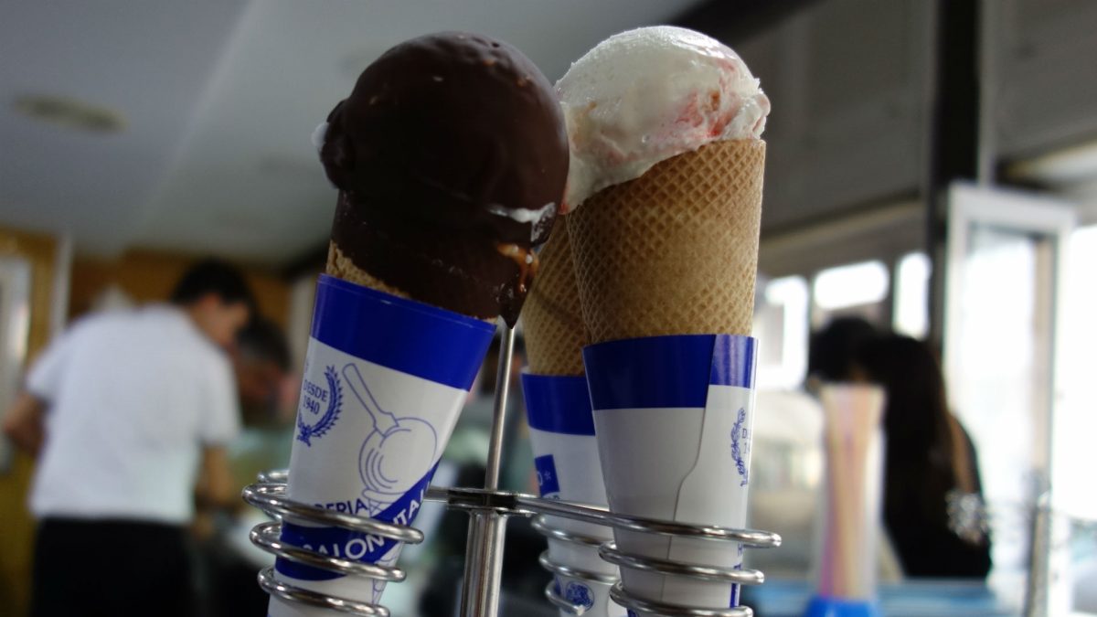 El clásico Topolino nunca pasa de moda en la heladería de los italianos