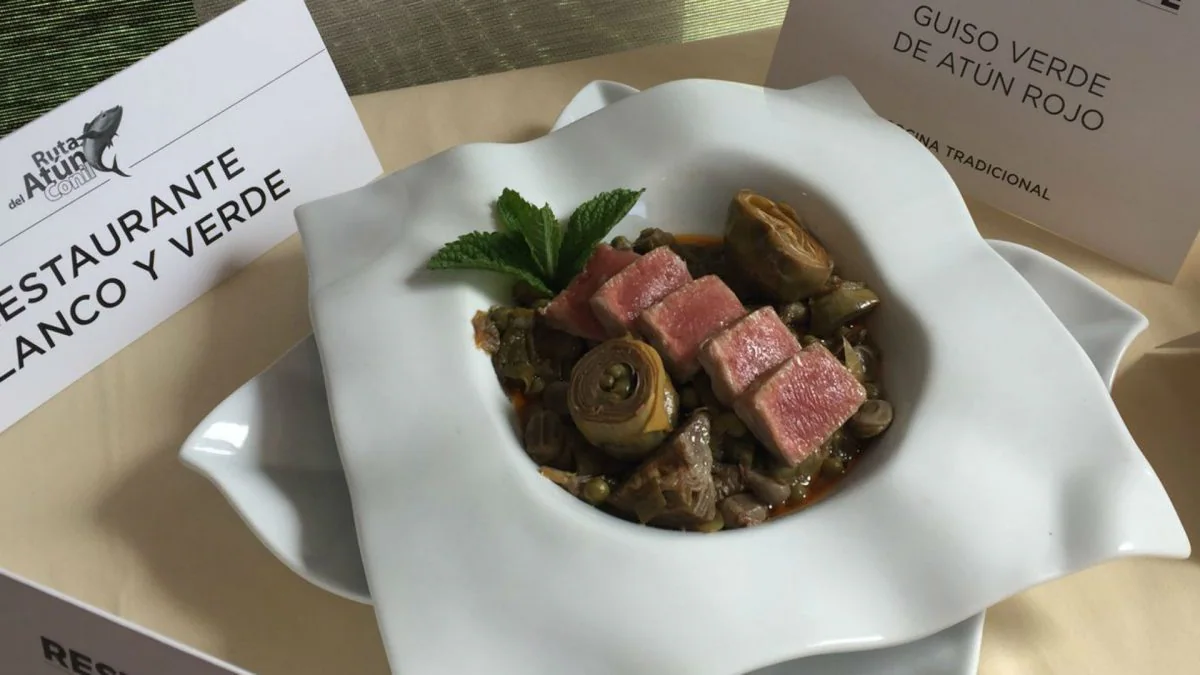 Guiso verde de atún rojo del restaurante Blanco y Verde, tercer premio de cocina tradicional