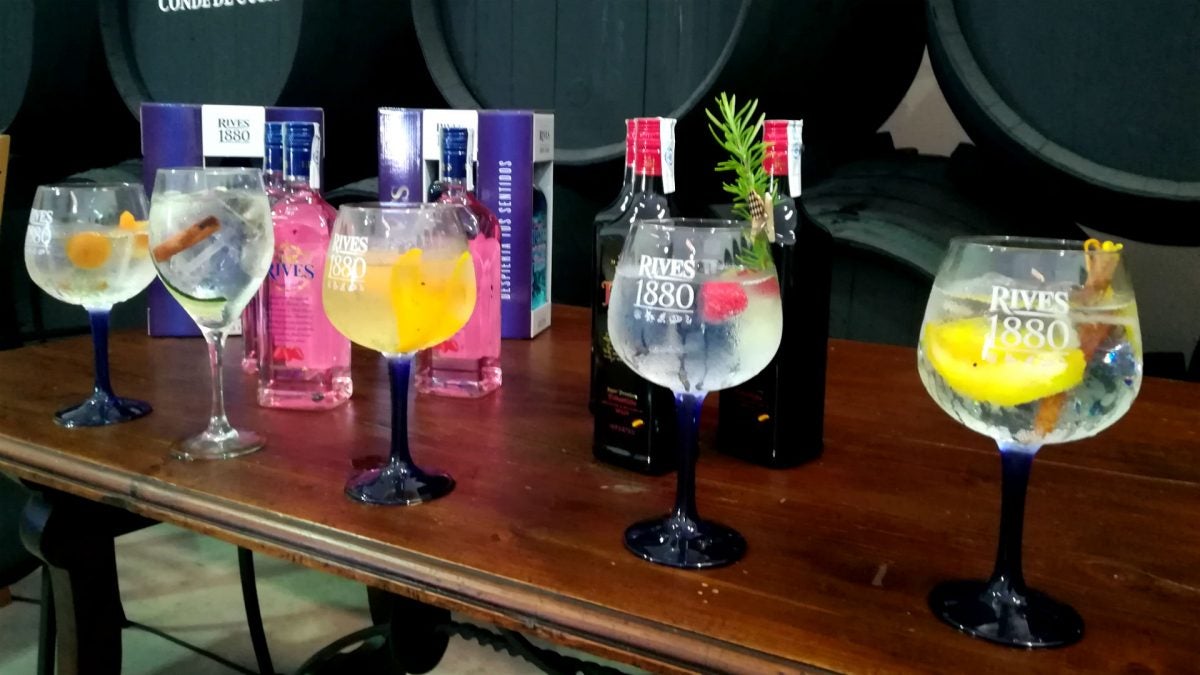 Los cinco gin tonics finalistas: Ático4, Dardo, El Botero, Essencia y Rolabota.