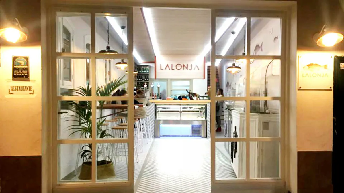 Nuevo aspecto del restaurante La Lonja.