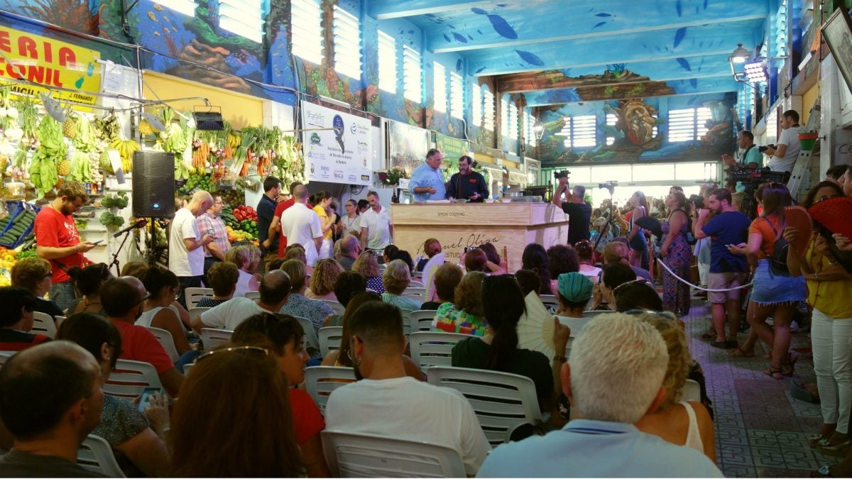 El Mercado de Abastos de Barbate estaba abarrotado.