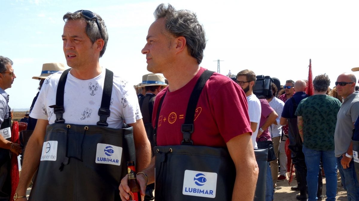 Los Hermanos Torres también participaron en esta iniciativa medioambiental.