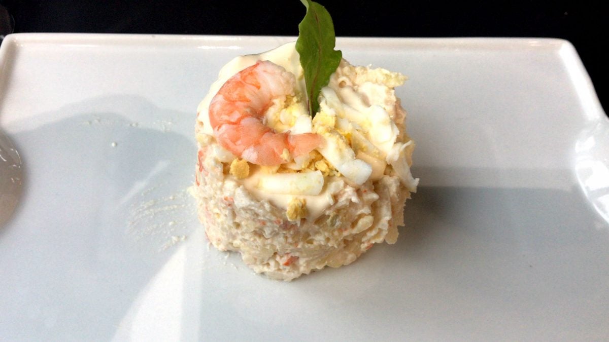 Ensaladilla de gambas.