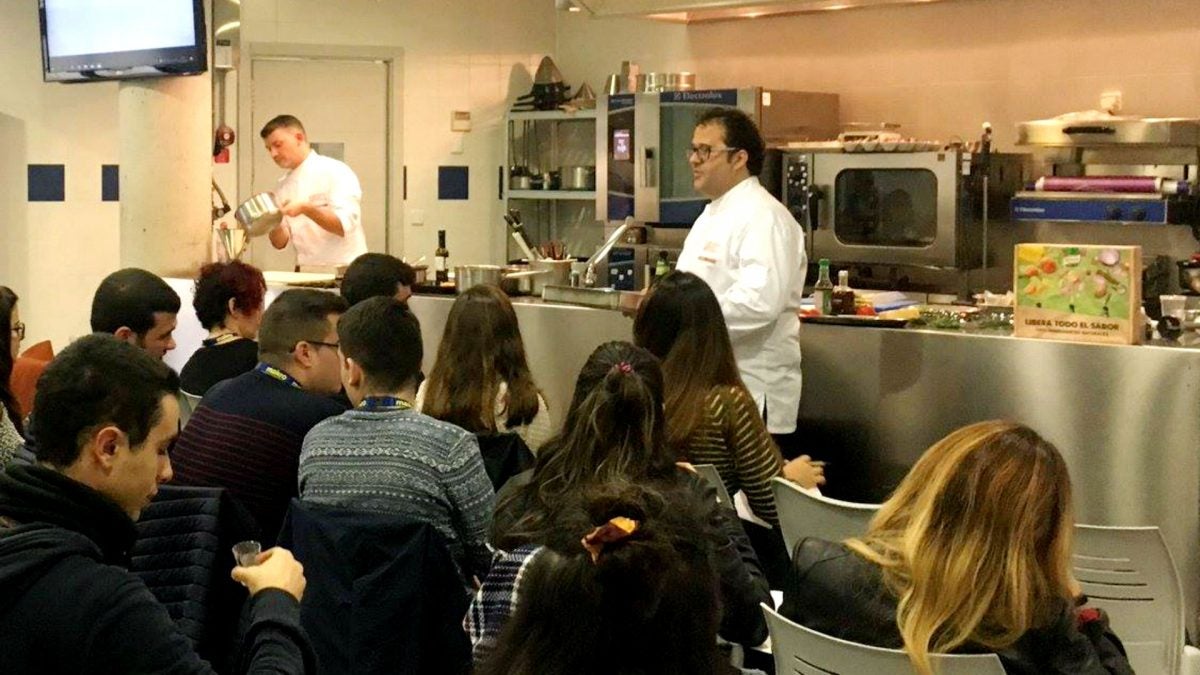 Durante una clase magistral en Le Cordon Bleu Madrid. | Cedida