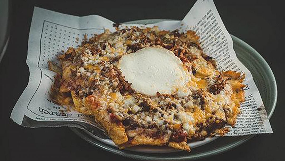 Nachos con queso de cabra y queso payoyo de Clandestino.