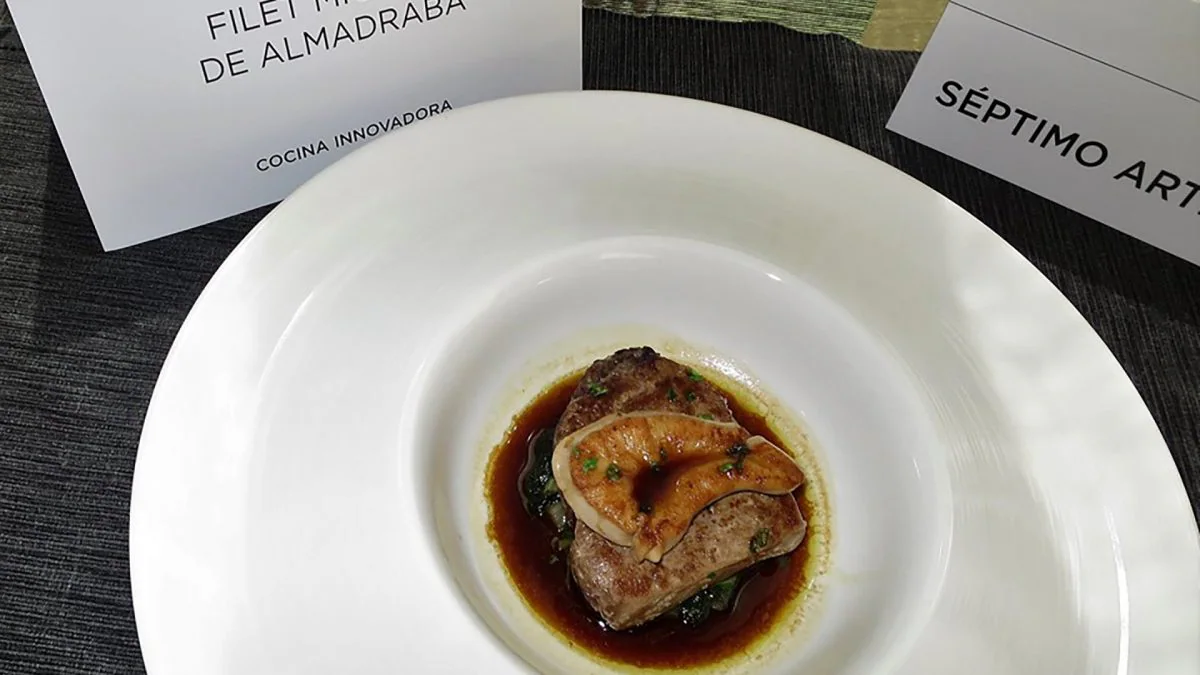 El filet Mignon de almadraba de Séptimo Arte Gastrobar, tercero en Innovación | Conil Turismo