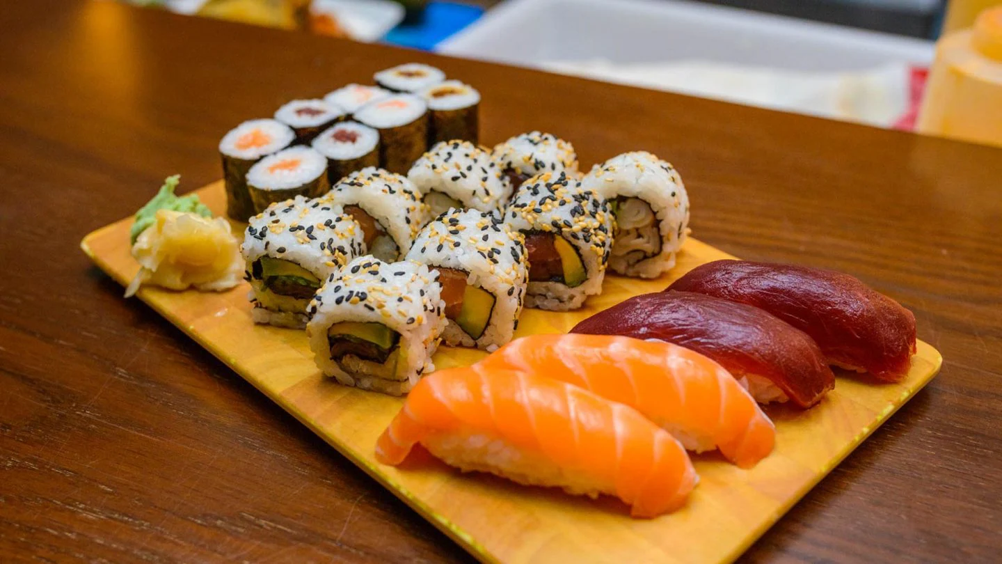 Tataki Sushi propone muchas variedades de sushi. | Foto: Tataki