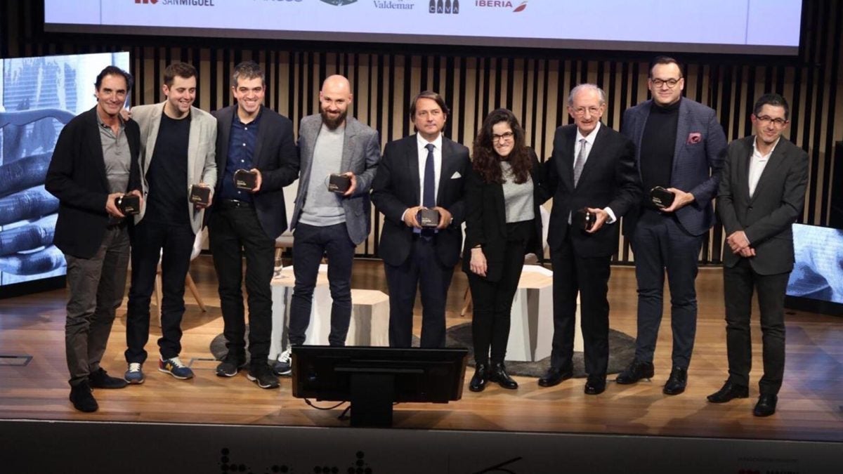 Imagen de grupo de los ganadores del I Host Awards.