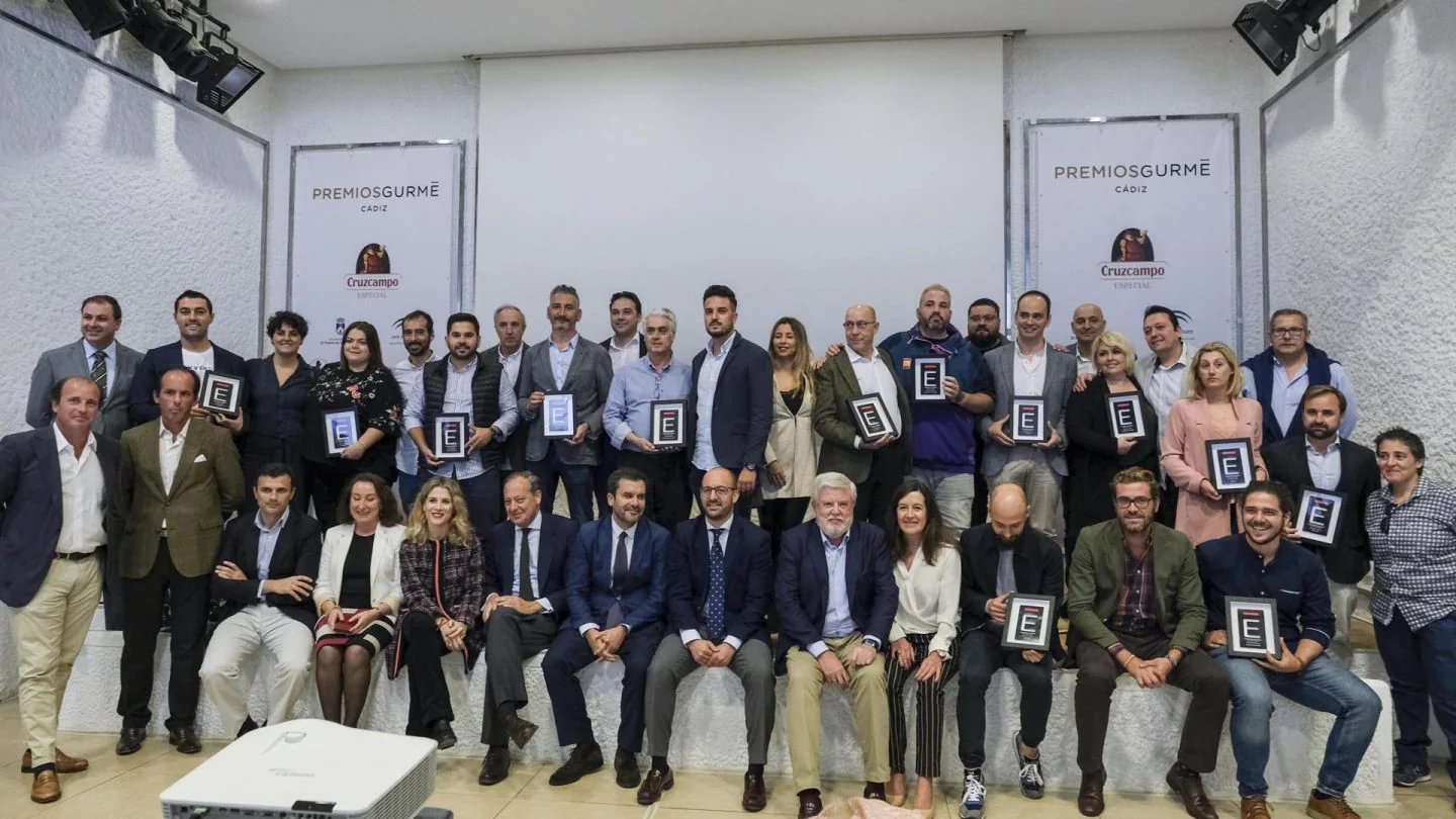 Foto de familia tras la entrega de los Premios Gurmé Cádiz 2019.