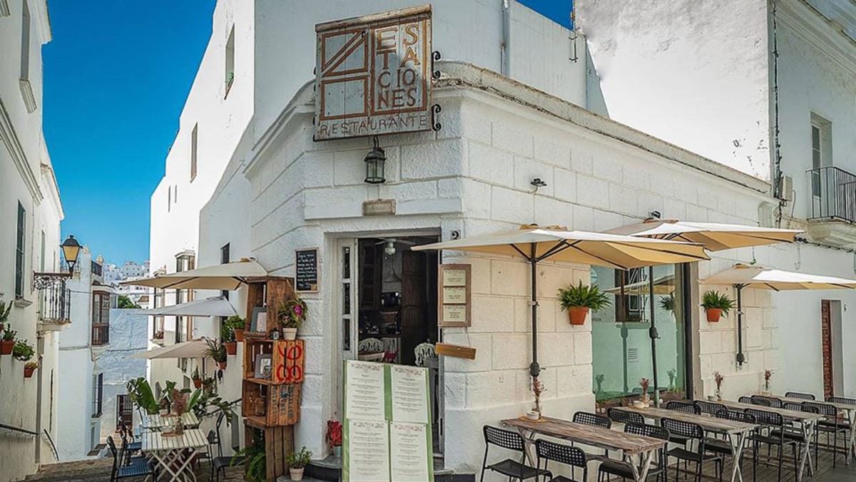 Imagen exterior del Restaurante 4 Estaciones, en Vejer de la Frontera.