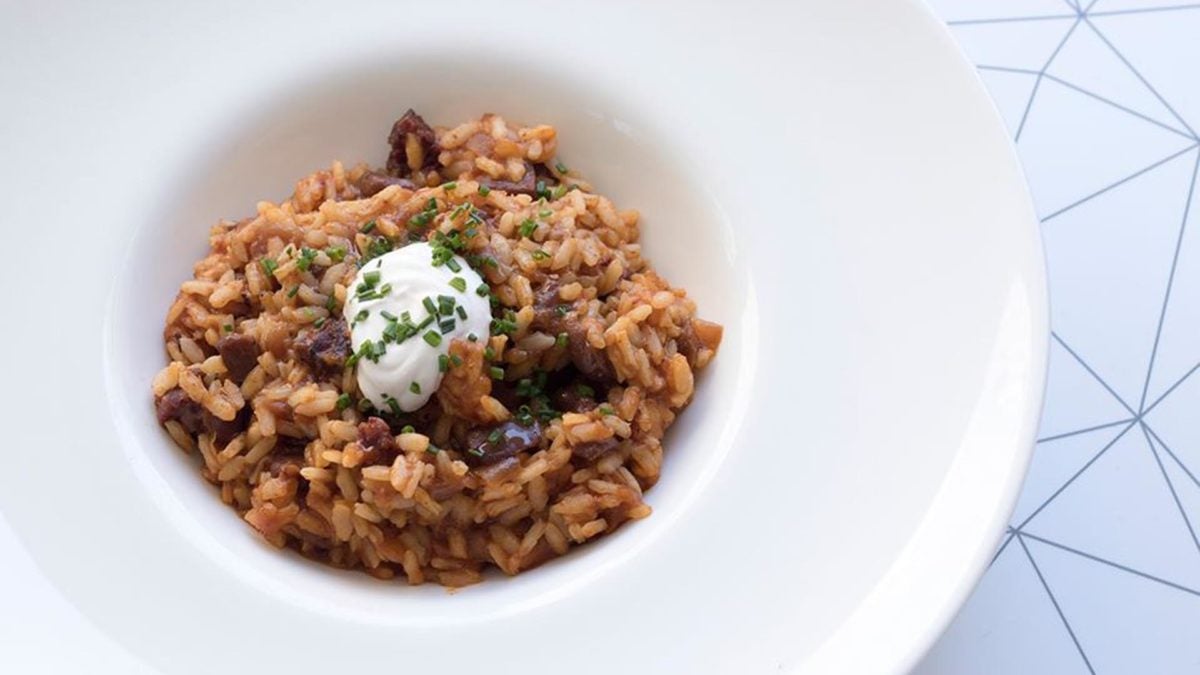 Arroz de sepia y morcilla con palo cortado de Albalá.