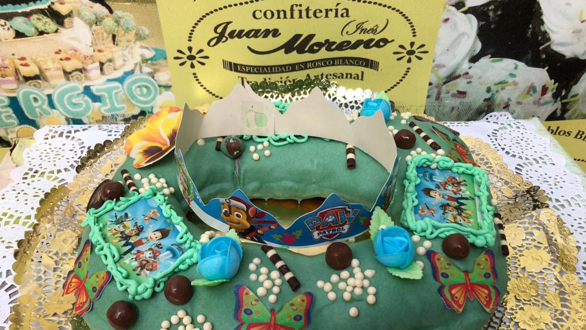 La pastelería de Villamartín prepara roscones especialmente dedicados al público infantil.