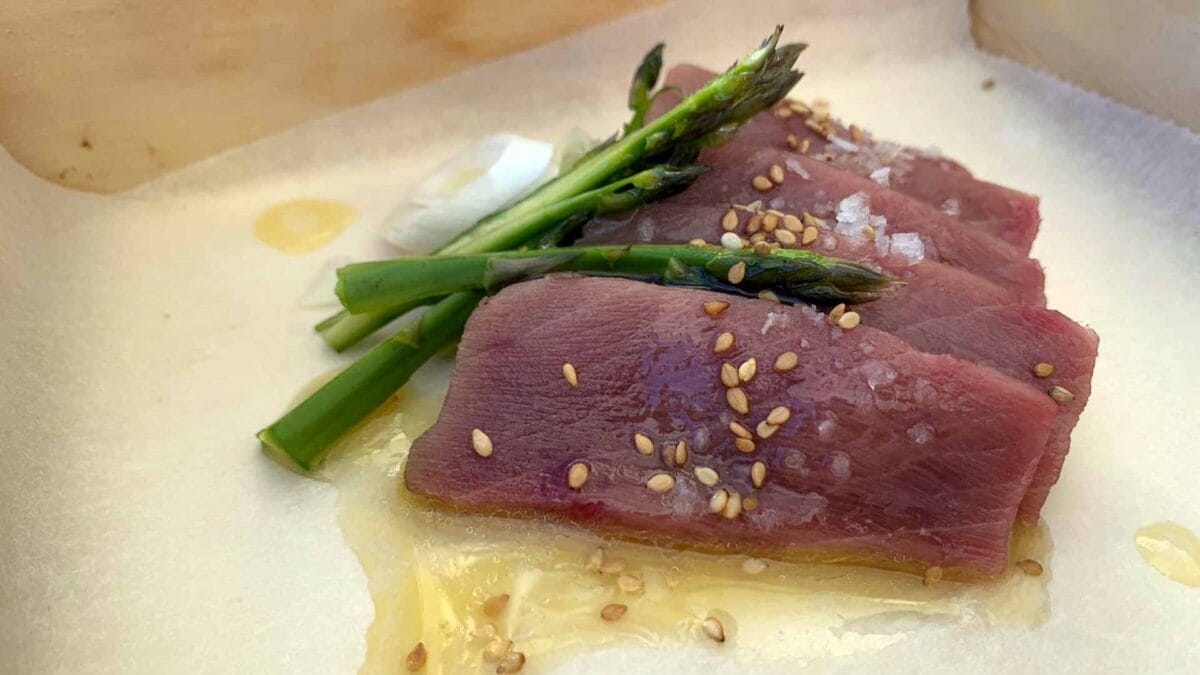 Sashimi de atún rojo de almadraba.