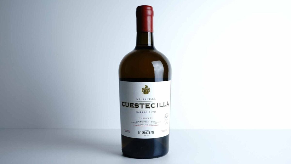 La manzanilla Cuestecilla es una edición limitada a 600 botellas numeradas.