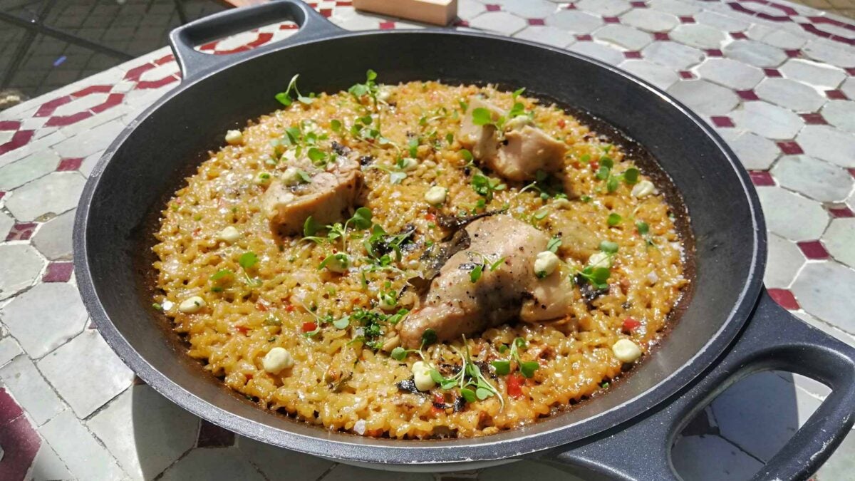 El arroz con conejo de El Ibis Restaurante, en la Dehesa Montenmedio de Vejer.