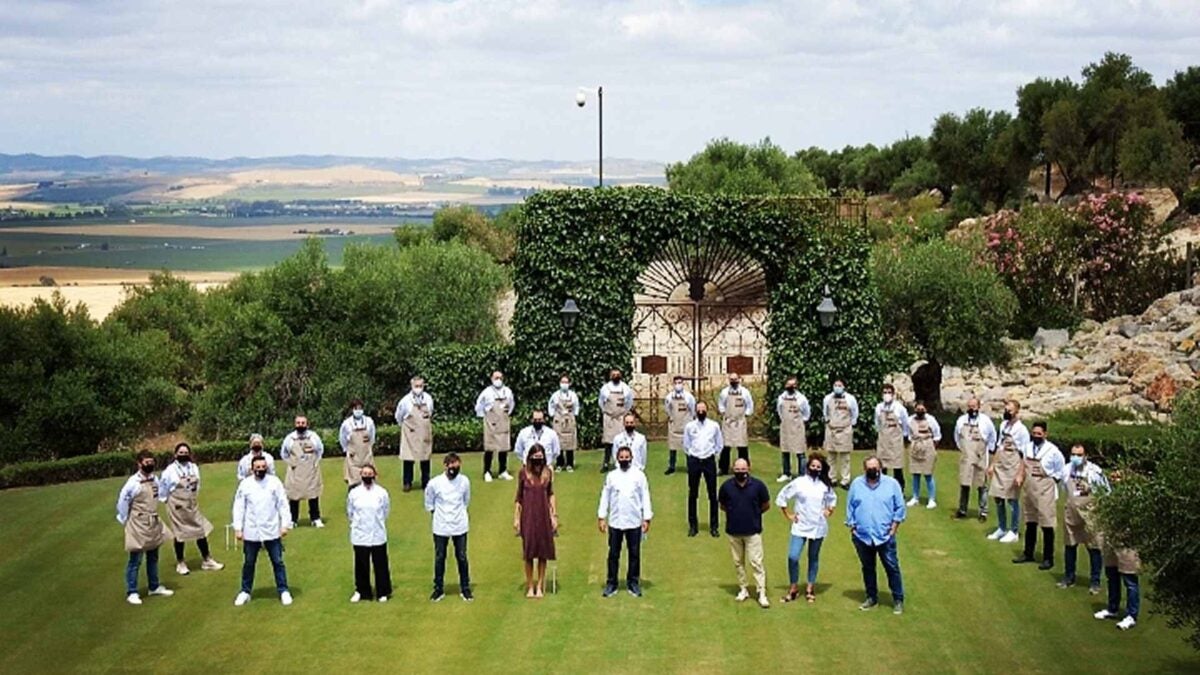 Participantes y jurado, en los exteriores de la Hacienda El Rosalejo. | Foto: Chef Sierra.