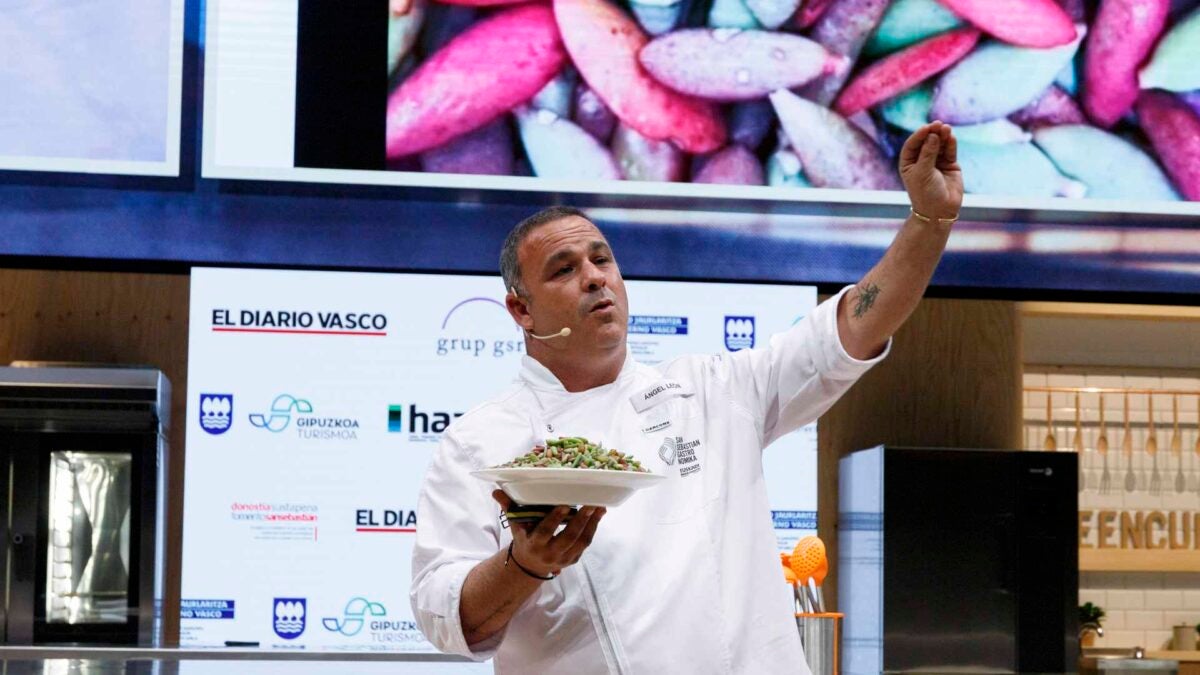 Ángel León, durante su ponencia en San Sebastián. | Foto: SS Gastronomika